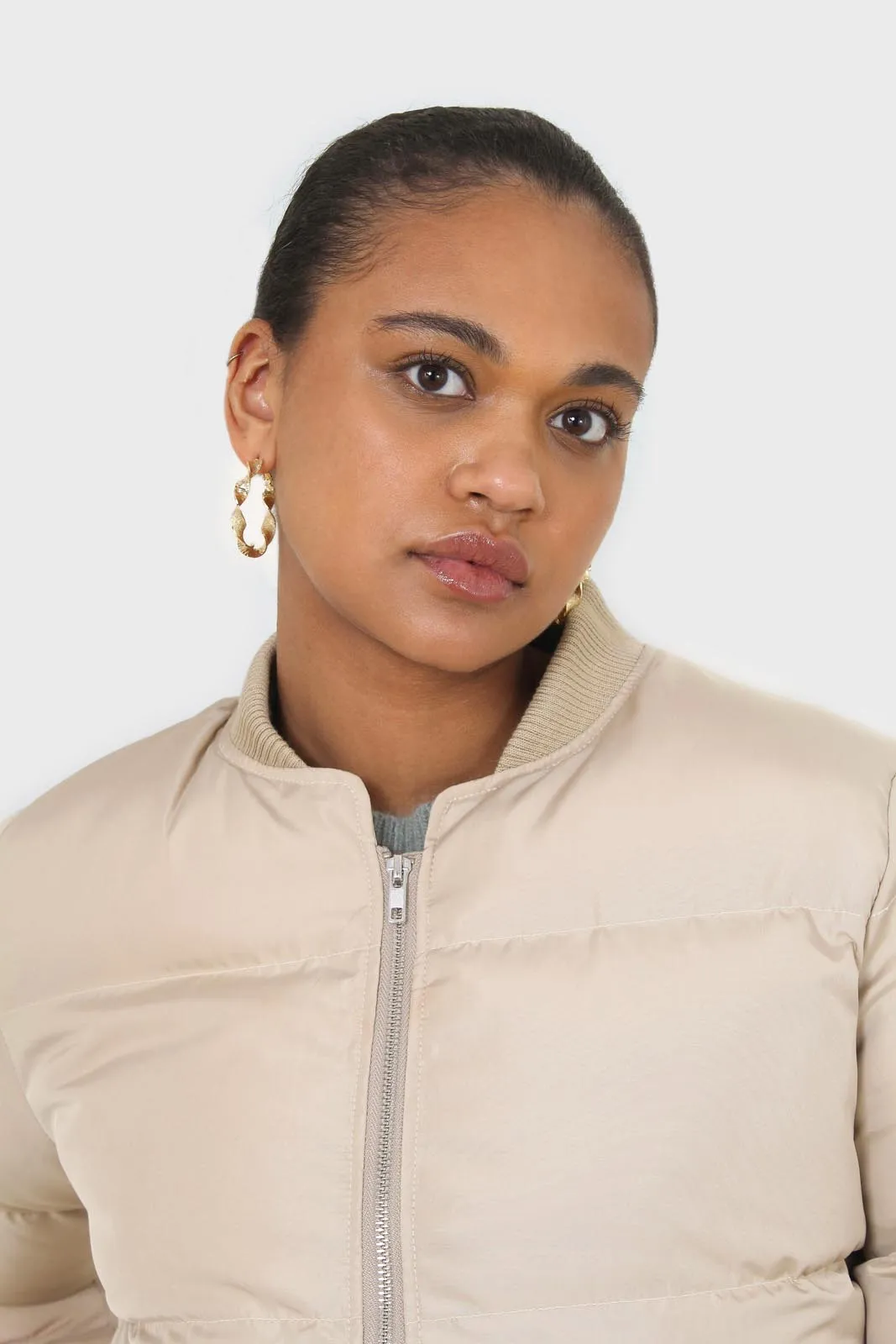 Beige round neck puffer jacket