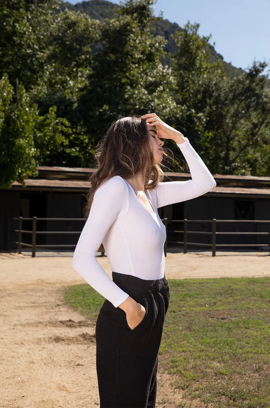 L/S SCOOPNECK TEE IN WHITE THERMAL