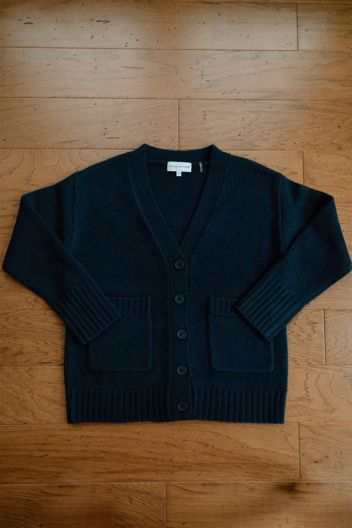Tenlea Hunter - Cozy Cashmere Cardigan in Navy
